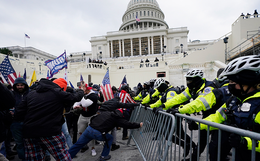 Αντίστροφη μέτρηση για δύο ακόμη μέλη της Oath Keepers: Θα καταδικαστούν για την κατάληψη στο Καπιτώλιο