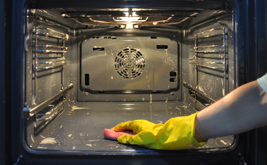 Καθαρισμός φούρνου Καθαρισμός φούρνου