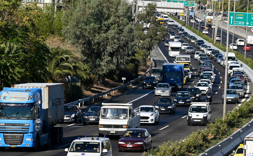 Κίνηση τώρα: Σοβαρά προβλήματα σε Κηφισό, Κηφισίας, Κατεχάκη &#8211; Ο χάρτης της Google