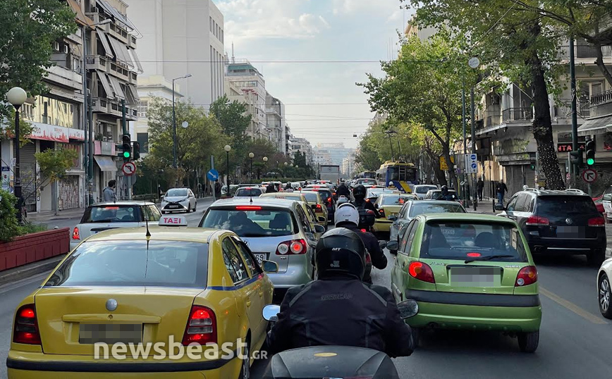 Κίνηση τώρα: Πού παρατηρούνται καθυστερήσεις – Σε ισχύ κυκλοφοριακές ρυθμίσεις για το Πολυτεχνείο