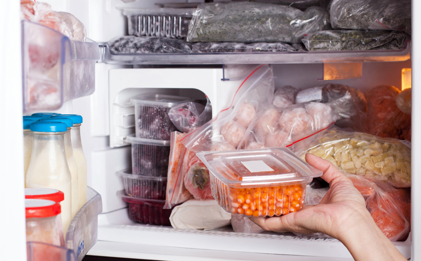 Κατάψυξη γεμάτη με προμήθειες Κατάψυξη γεμάτη με προμήθειες