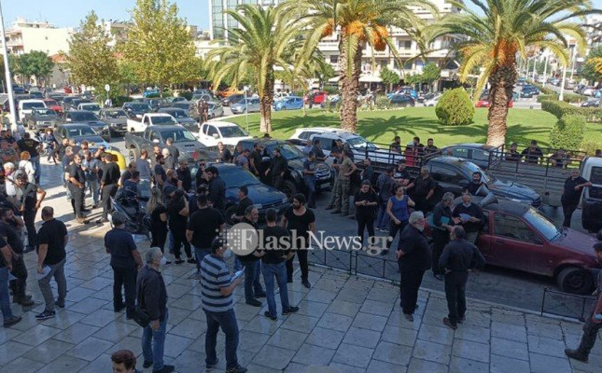 Στους δρόμους οι κτηνοτρόφοι των Χανίων Στους δρόμους οι κτηνοτρόφοι των Χανίων