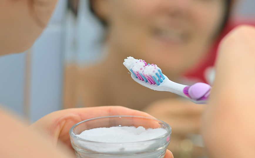 Μαγειρική σόδα για τη λεύκανση των δοντιών Μαγειρική σόδα για τη λεύκανση των δοντιών