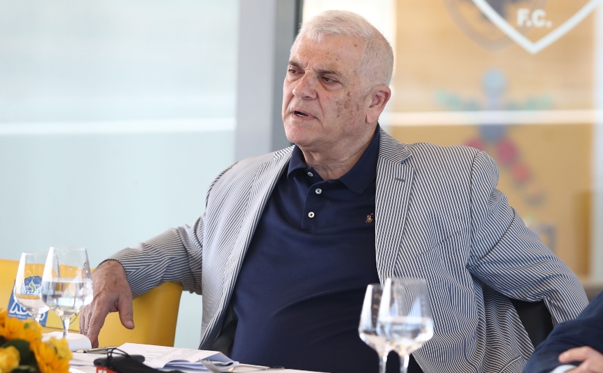 «Αποτύχαμε και τη μεγαλύτερη ευθύνη την έχω εγώ» – Στην κοπή πίτας της ΑΕΚ ο Μελισσανίδης