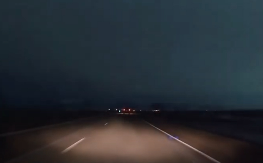 Ρωσία: Η στιγμή που μετεωρίτης κάνει τη νύχτα &#8211; μέρα