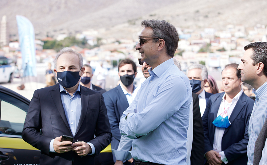 Στην «πράσινη» Χάλκη ο Μητσοτάκης – Οι παρεμβάσεις στο νησί και η ενεργειακή αυτάρκεια