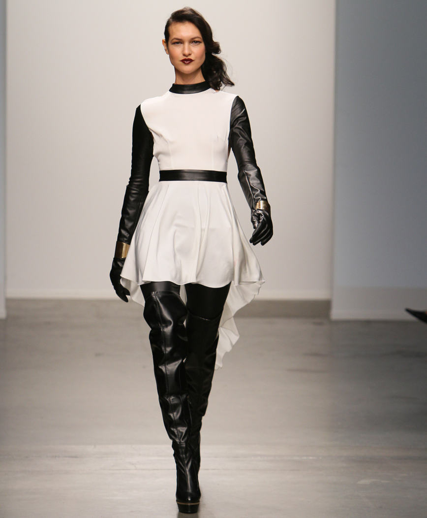 Πώς να φορέσετε τις μπότες πάνω από το γόνατο Πώς να φορέσετε τις μπότες πάνω από το γόνατο