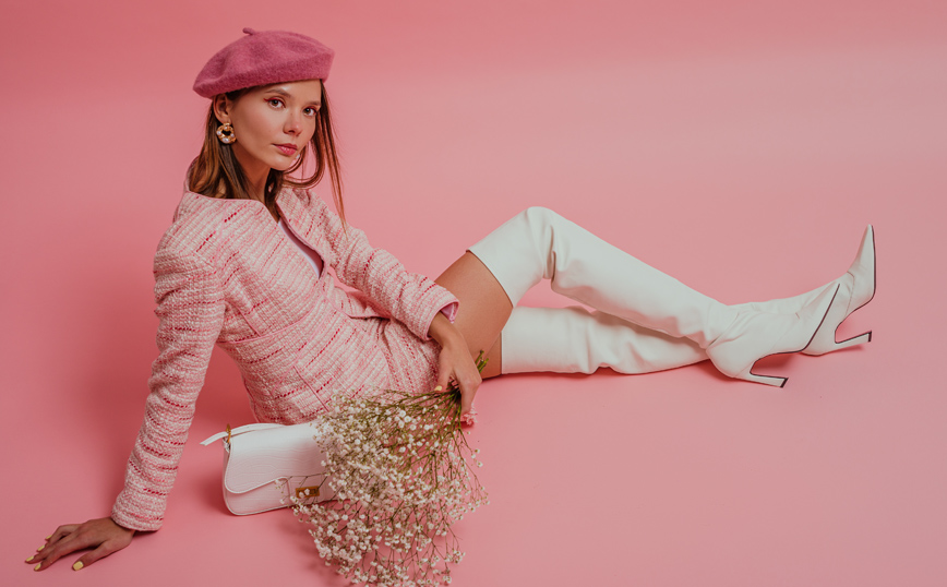 Πώς να φορέσετε τις μπότες πάνω από το γόνατο Πώς να φορέσετε τις μπότες πάνω από το γόνατο