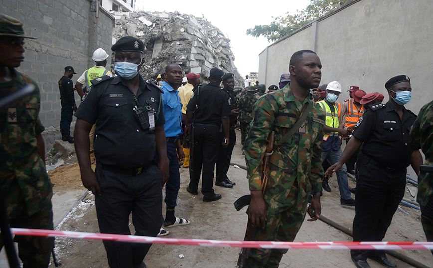 Κατάρρευση κτηρίου στη Νιγηρία Κατάρρευση κτηρίου στη Νιγηρία