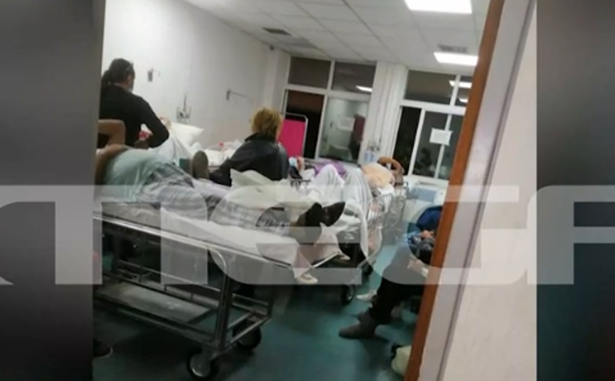 Τραγικές καταστάσεις στα νοσοκομεία: Περιμένουν ώρες για ένα κρεβάτι σε κλινικές no covid