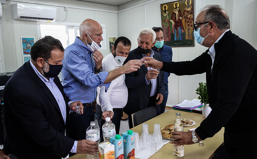 Γιώργος Παπανδρέου: Επισκέφθηκε τους σεισμόπληκτους στην Κρήτη Γιώργος Παπανδρέου: Επισκέφθηκε τους σεισμόπληκτους στην Κρήτη