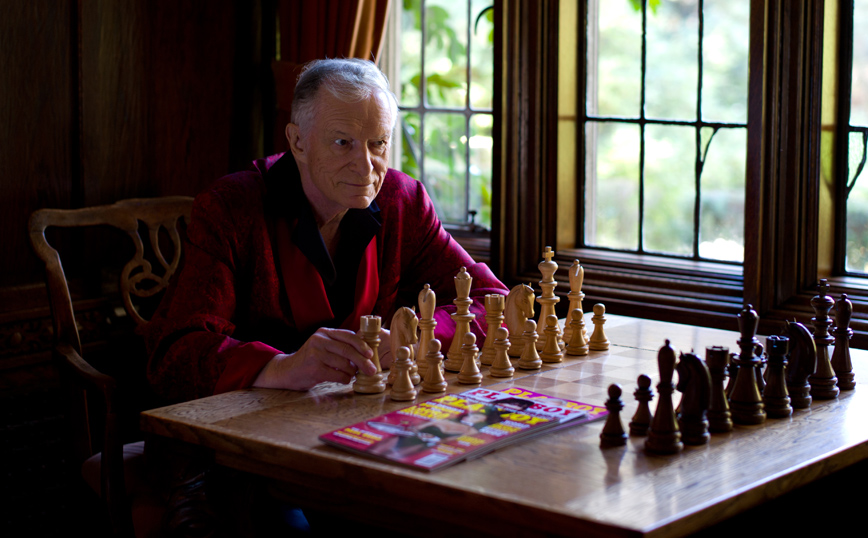 Ο Χιου Χέφνερ στο αρχοντικό του Ο Χιου Χέφνερ στο αρχοντικό του