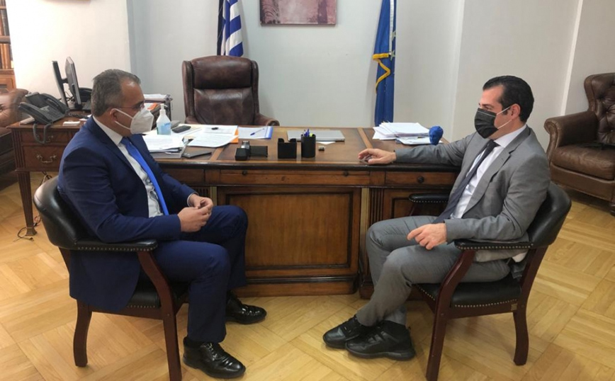 Συνάντηση Πλεύρη με τον υπουργό Υγείας της Κύπρου