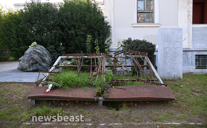 Στο εσωτερικό του κτηρίου του Πολυτεχνείου