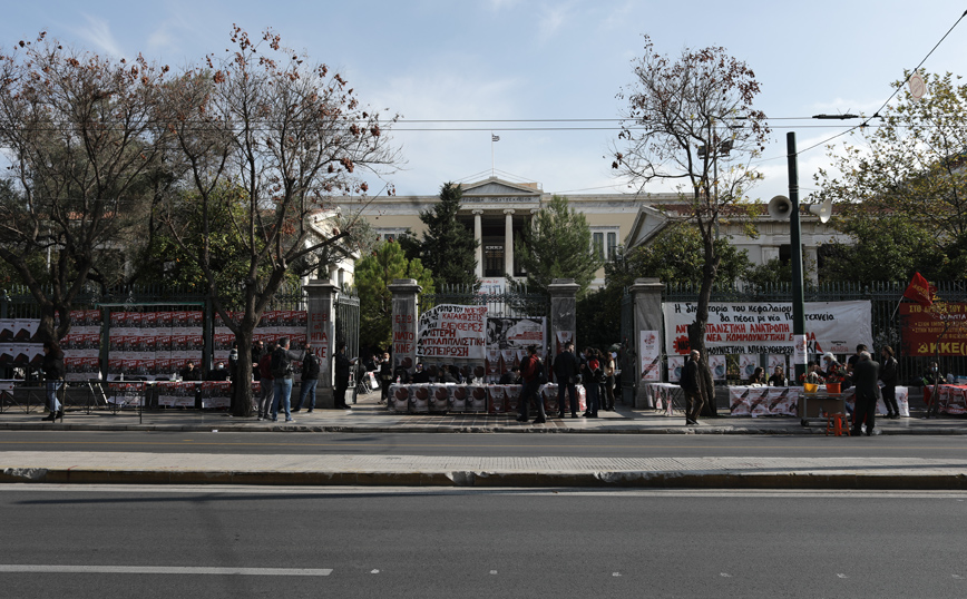 Πολυτεχνείο: Ποιοι δρόμοι θα κλείσουν στην Αθήνα &#8211; Όλες οι κυκλοφοριακές ρυθμίσεις