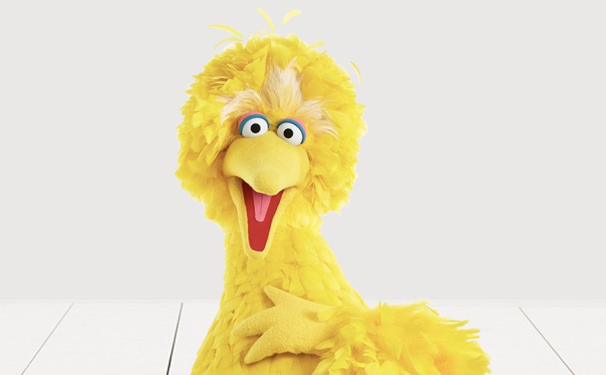 O Big Bird εμβολιάστηκε κατά του κορονοϊού και προκάλεσε αντιδράσεις – Τι του έγραψε ο Τζο Μπάιντεν