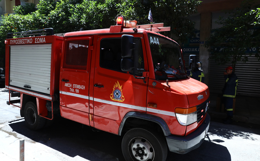 Φωτιά τώρα στην χωματερή της Φυλής – Υπάρχει πυκνός καπνός λόγω καύσης ελαστικών