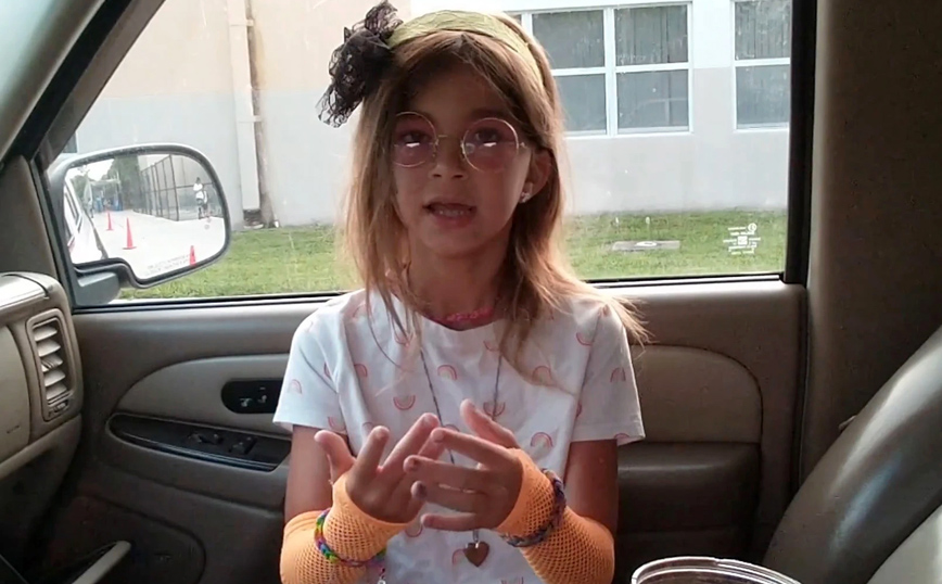 Ένα 7χρονο κορίτσι έχει αποβληθεί από το σχολείο της 36 φορές γιατί αρνείται να φορέσει τη μάσκα του