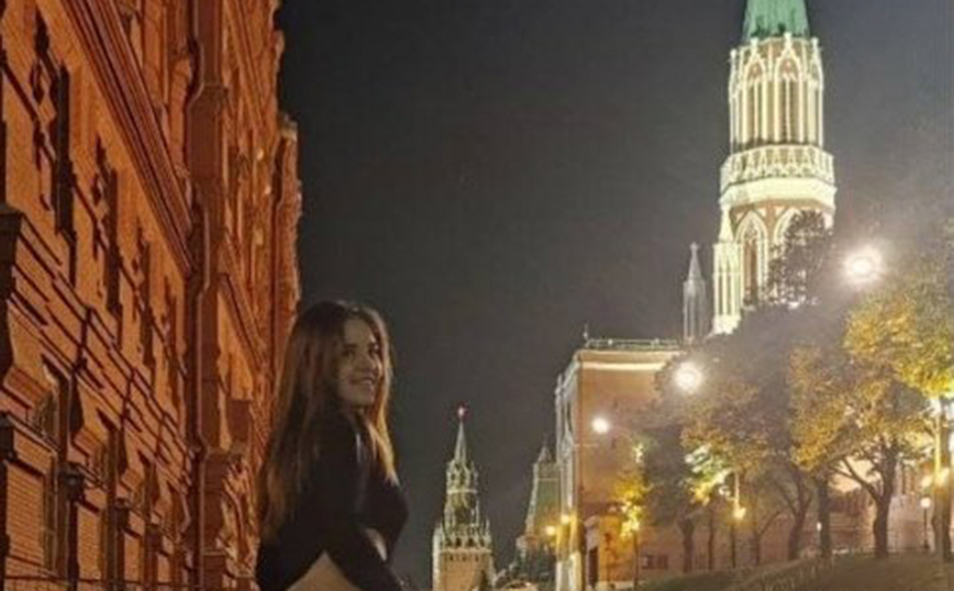 Φυλακή σε Ρωσίδα πορνοστάρ επειδή έδειξε τα οπίσθιά της μπροστά στο Κρεμλίνο