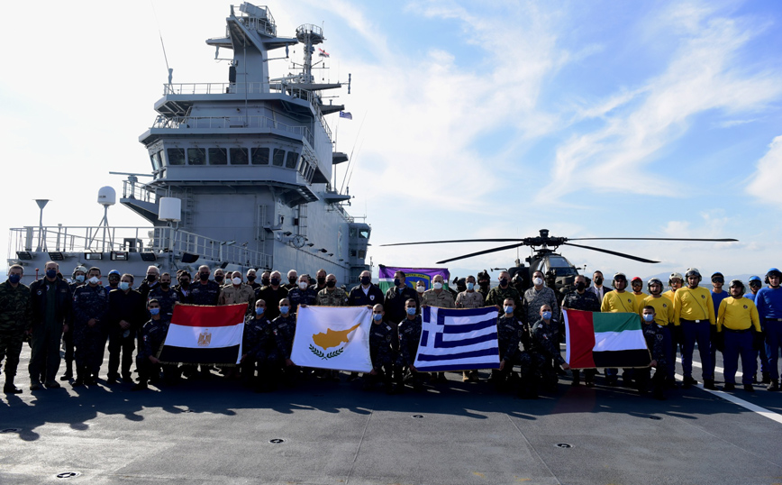 Εντυπωσιακό βίντεο: Κόλαση πυρός στη διακλαδική άσκηση «Μέδουσα Εντυπωσιακό βίντεο: Κόλαση πυρός στη διακλαδική άσκηση «Μέδουσα