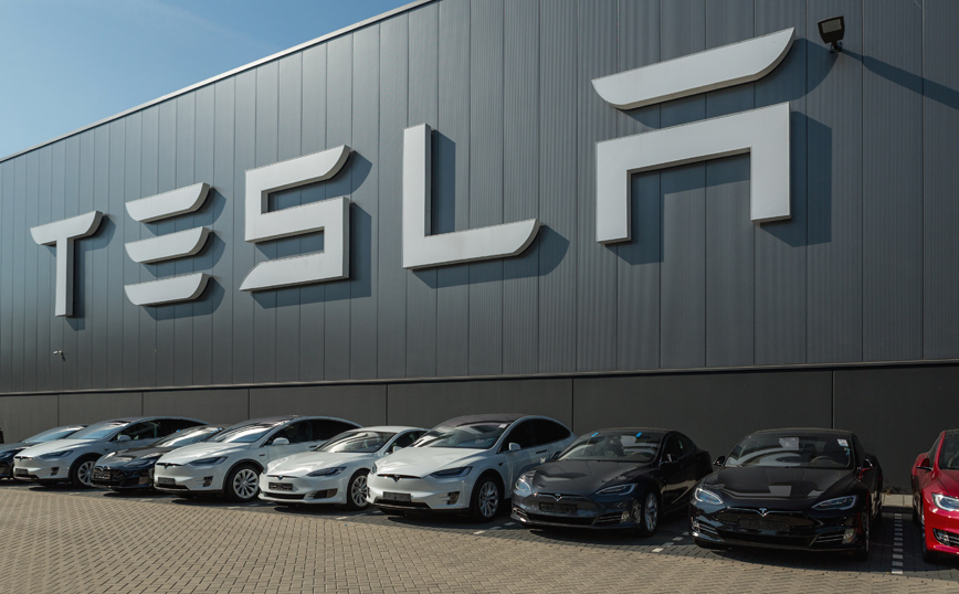 Tesla: Κατέγραψε τα περισσότερα ατυχήματα με συστήματα υποβοήθησης οδηγών – Ποιες εταιρίες ακολουθούν