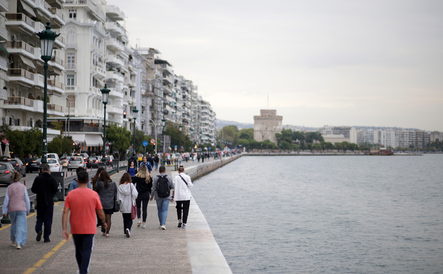 Κορονοϊός &#8211; Θεσσαλονίκη: Διπλασιάζεται κάθε 2 ημέρες το ιικό φορτίο της Όμικρον &#8211; Ραγδαία αύξηση της διασποράς