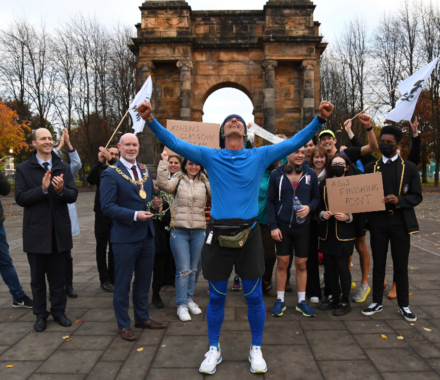 Ο ηθοποιός Άγης Εμμανουήλ Ο ηθοποιός Άγης Εμμανουήλ