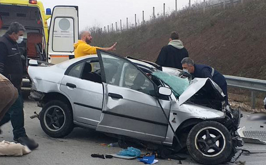 Φθιώτιδα: Αυτοκίνητο συγκρούστηκε με νταλίκα στην Ξυνιάδα – Πληροφορίες για σοβαρά τραυματίες