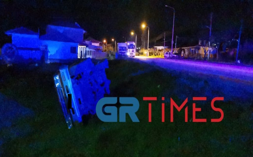 Σοβαρό τροχαίο με τέσσερις τραυματίες-Επιχείρηση απεγκλωβισμού
