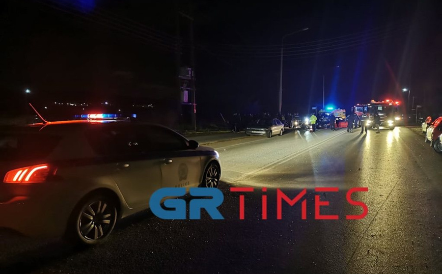 Σοβαρό τροχαίο με τέσσερις τραυματίες-Επιχείρηση απεγκλωβισμού