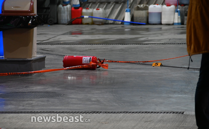 Πυροβολισμοί σε βενζινάδικο - Οι κάλυκες Πυροβολισμοί σε βενζινάδικο - Οι κάλυκες