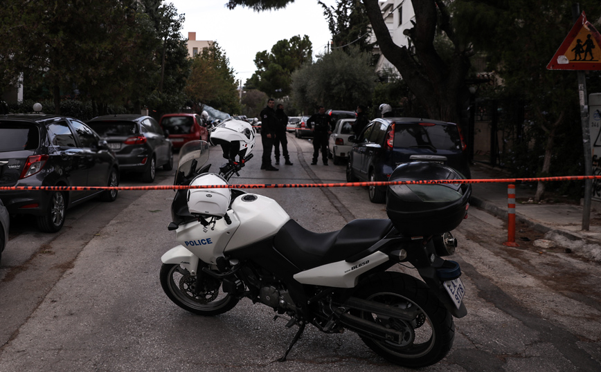 Χαλάνδρι: Η ανακοίνωση της ΕΛΑΣ – Οι πυροβολισμοί, η προσπάθεια αρπαγής της κόρης και τα μαχαίρια