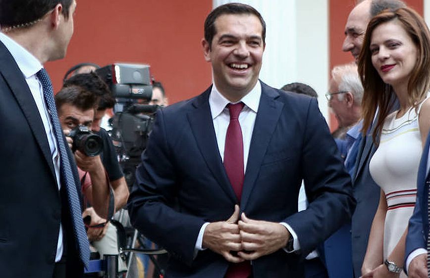 Τσίπρας: Αν προκηρύξει εκλογές ο Μητσοτάκης θα βάλω γραβάτα και θα αγοράσω κοστούμι