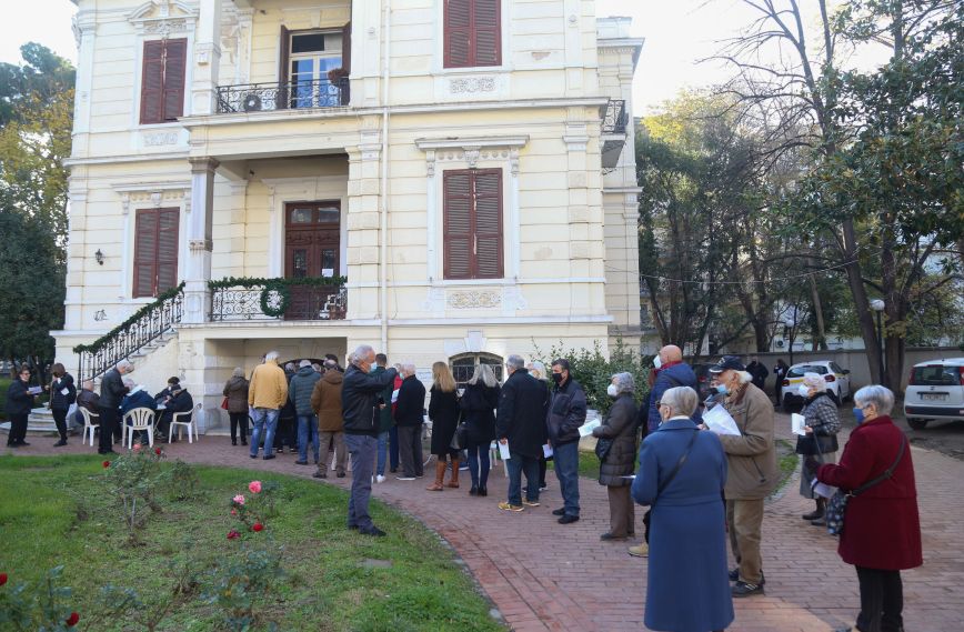 Εκλογές ΚΙΝΑΛ: Άνοιξαν οι κάλπες με φόντο την ενότητα της επόμενης μέρας