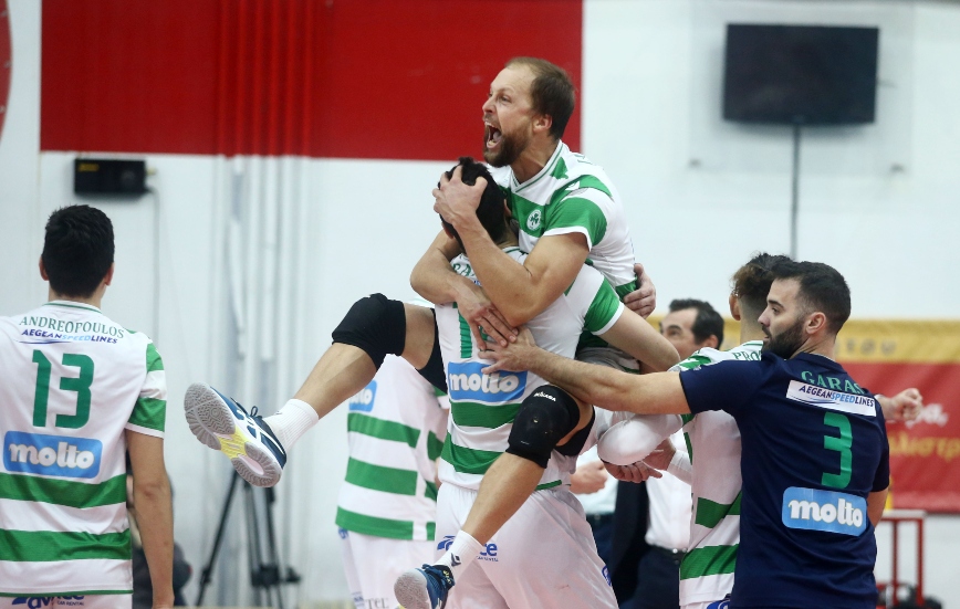Διπλό του Παναθηναϊκού με 3-1 στο Ρέντη κόντρα στον Ολυμπιακό και έπιασε κορυφή – Δείτε τα highlights