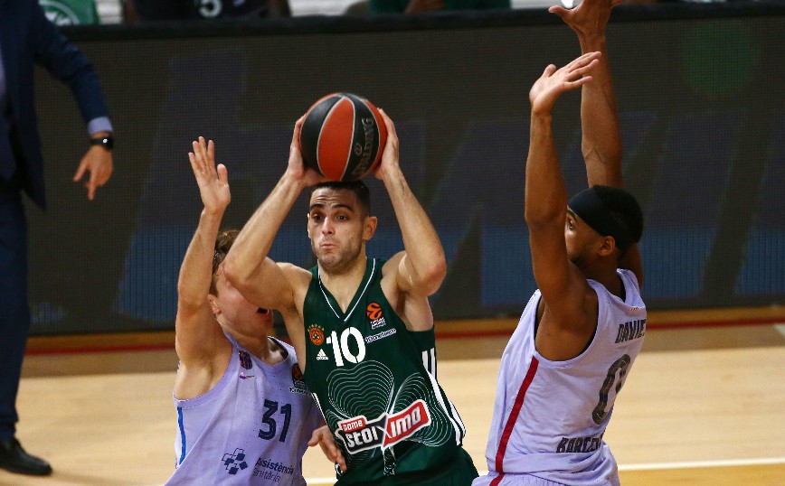 Ο Παπαπέτρου στον αγώνα Παναθηναϊκός - Μπαρτσελόνα