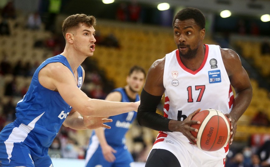 Φάση από τον αγώνα Ολυμπιακός - Ιωνικός