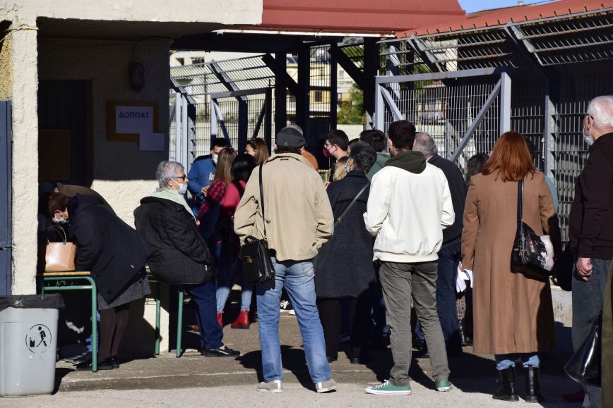 Εκλογές ΚΙΝΑΛ: Ξεπερνά κάθε προσδοκία η προσέλευση του κόσμου καθώς έχουν ψηφίσει πάνω από 151.000 πολίτες