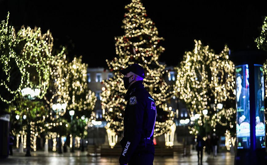 Επί ποδός η ΕΛ.ΑΣ. για τις γιορτές με 10.000 αστυνομικούς &#8211; Κλειδώνουν σήμερα τα μέτρα ελέγχου για τον κορονοϊό