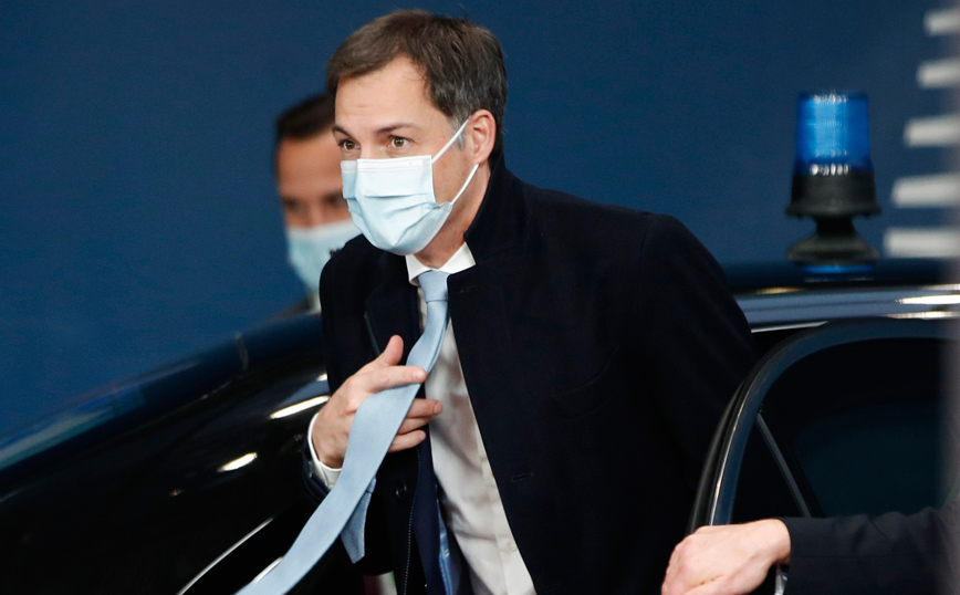 Κορονοϊός – Βέλγιο: «Στροφή» του πρωθυπουργού στον υποχρεωτικό εμβολιασμό