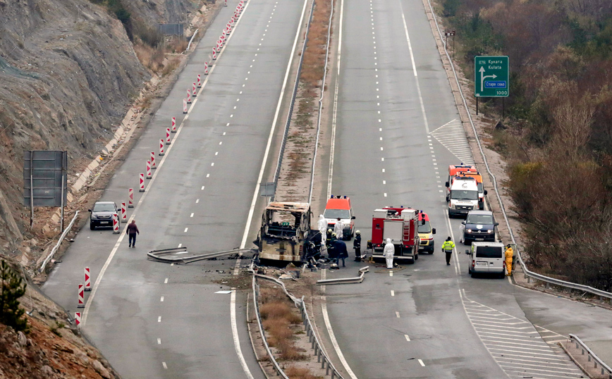 Σοκαριστικό δυστύχημα στη Βουλγαρία: Στα Σκόπια οι 45 σοροί των θυμάτων στο λεωφορείο