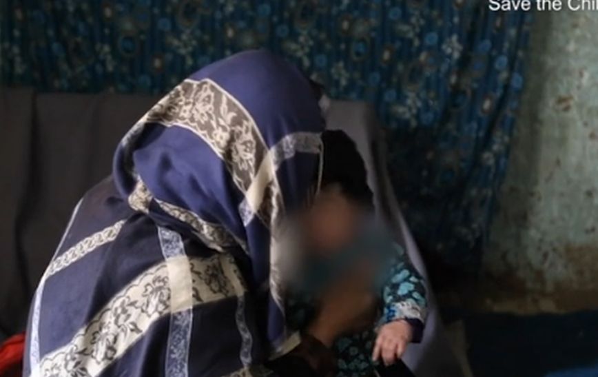 Τραγωδία χωρίς τέλος στο Αφγανιστάν: Μητέρα πούλησε το νεογέννητό της για να ταΐσει τα υπόλοιπα παιδιά της