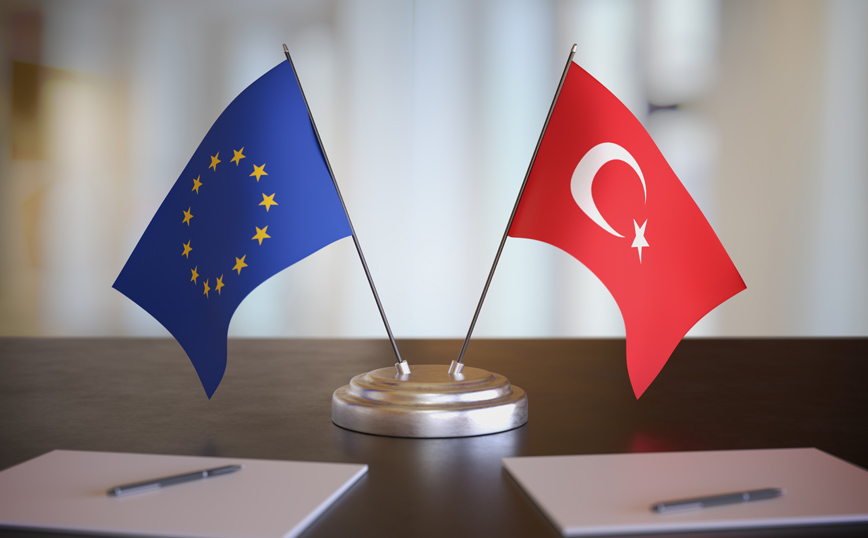 Κομισιόν σε Τουρκία: Επειγόντως να σημειώσει πρόοδο στον σεβασμό των θεμελιωδών δικαιωμάτων