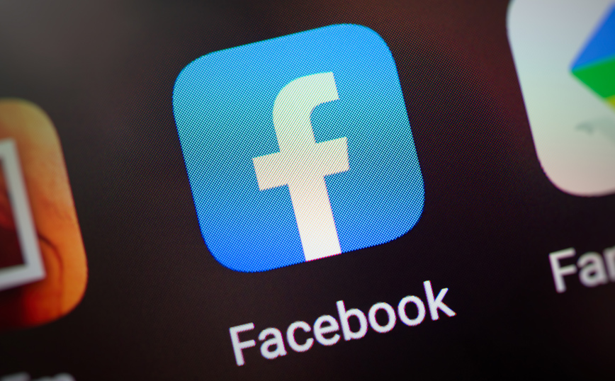 Facebook: Ανακοίνωσε ότι διώχνει από την πλατφόρμα επιχειρήσεις που συνδέονται με τον στρατό της Μιανμάρ