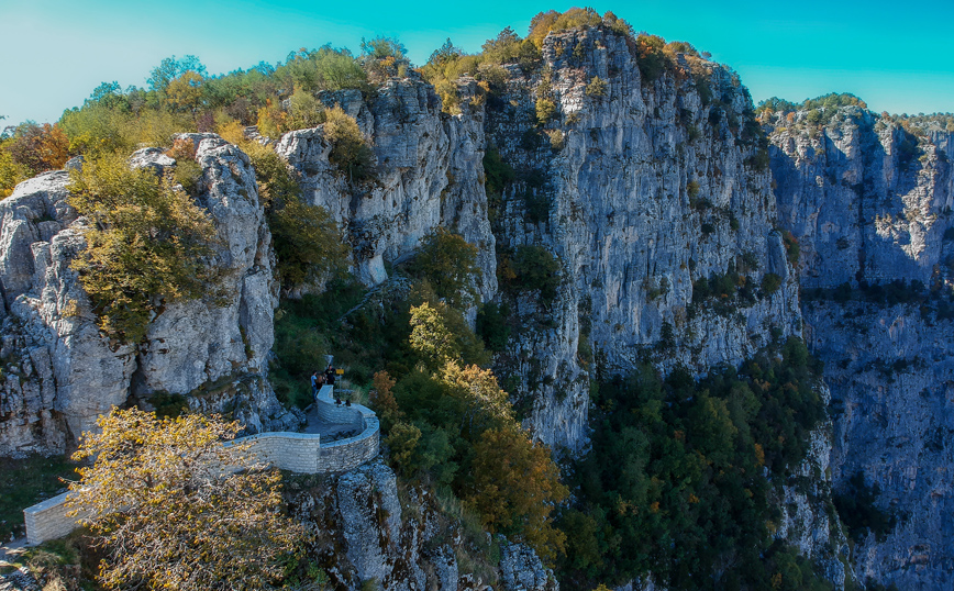 Το μπαλκόνι στο φαράγγι του Βίκου