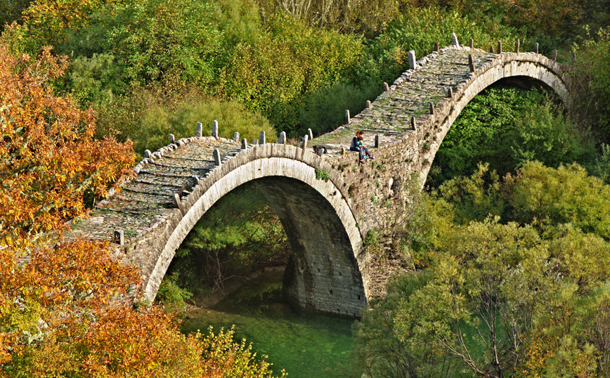 Κοντινό πλάνο στο Γεφύρι Καλογερικό Κοντινό πλάνο στο Γεφύρι Καλογερικό