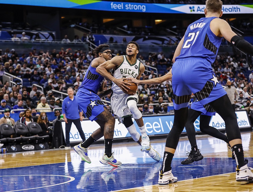 NBA: Τρόμαξαν οι Μιλγουόκι Μπακς, αλλά τελικά νίκησαν άνετα με 136-118 τους Ορλάντο Μάτζικ