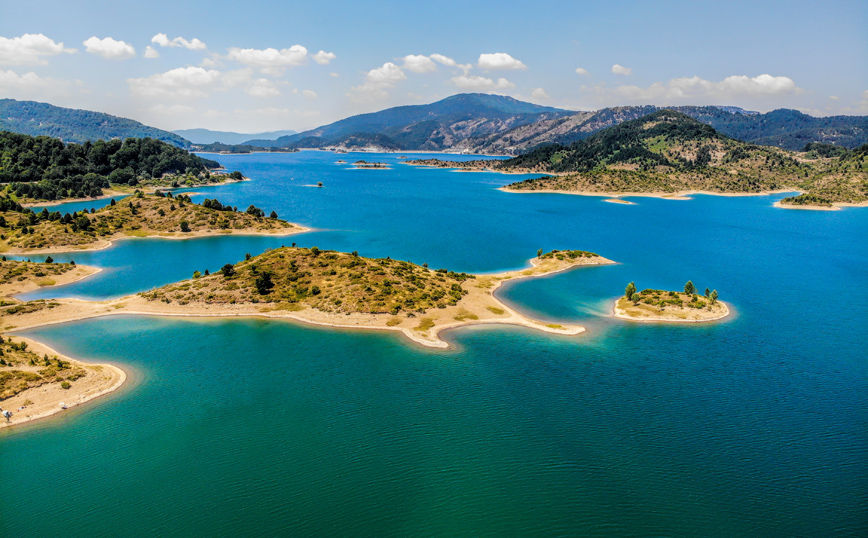 Λίμνη Αώου, η μεγαλύτερη ορεινή λίμνη στην Ελλάδα Λίμνη Αώου, η μεγαλύτερη ορεινή λίμνη στην Ελλάδα