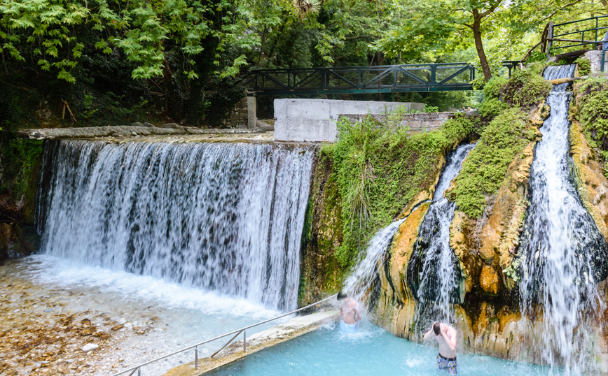 Εντυπωσιακές εικόνες στα Λουτρά Πόζαρ