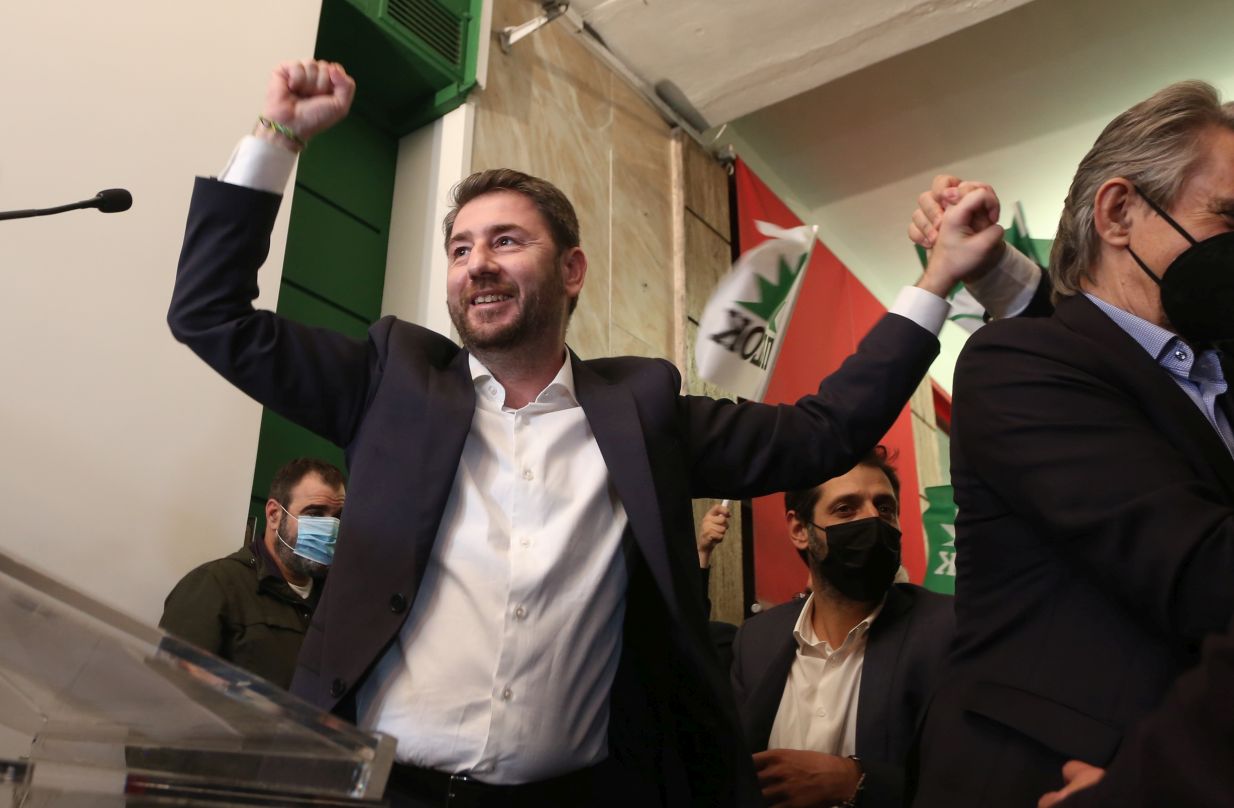 Θρίαμβος Ανδρουλάκη στις εκλογές του ΚΙΝΑΛ Θρίαμβος Ανδρουλάκη στις εκλογές του ΚΙΝΑΛ